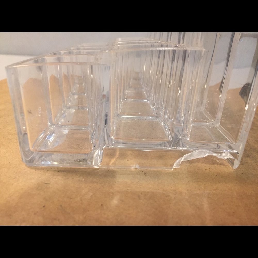 LIPSTICK ORGANIZER - Picture 2 of 7